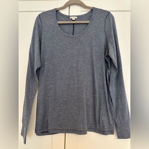 Gap women’s top with long sleeves size Large color blue